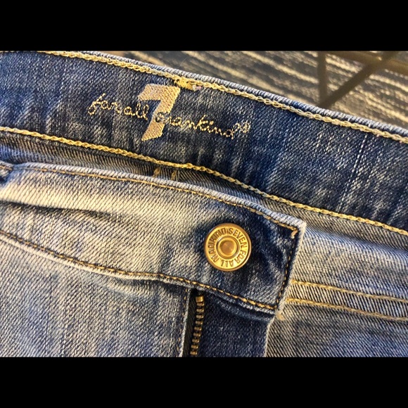 7 for all mankind shorts - Picture 4 of 4